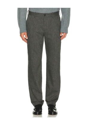 Vince Owen Trouser in Grey. Size 31. Also in 30, 32.
