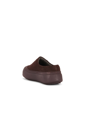 Yume Yume Goofy Slide in Brown. Size 37. Also in 38, 39, 40.