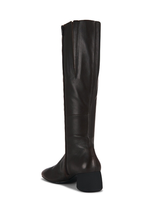 Vagabond Shoemakers Vagabond Livia Boot in Brown. Size 37. Also in 38, 40.