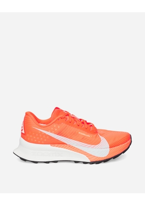 ACG Ultrafly Trail Sneakers Hyper Crimson / White