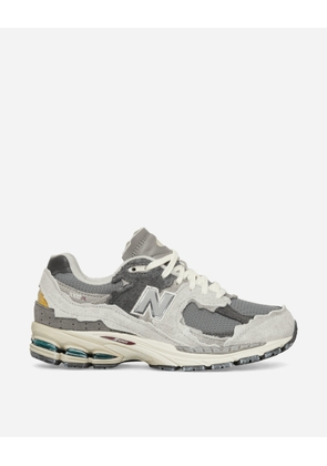 2002R Protection Pack Sneakers Rain Cloud / Magnet