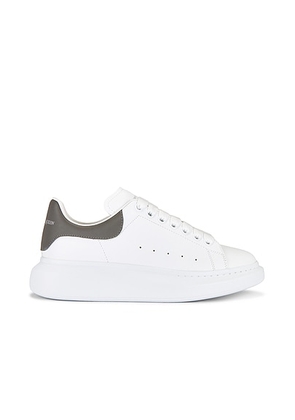 McQueen Oversized Sneaker in White & Cool Grey - Grey. Size 44 (also in ).
