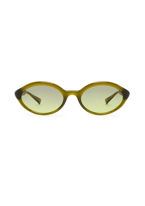 Gucci Pop Bamboo Oval Sunglasses in Green - Green. Size all.