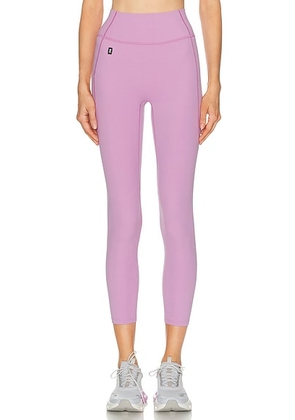 On Studio 7/8 Tights in Sakura - Pink. Size L (also in S).