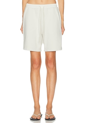 LESET Jamie Bermuda Short in Chalk - Cream. Size L (also in M, S, XS).