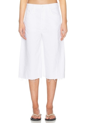 MOTHER The Whole Lot Zip Twist Fray Jeans in Totally Innocent - Ivory. Size 23 (also in 24, 25, 26, 27, 28, 29, 31, 32, 33, 34).