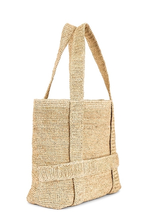 Hat Attack Traveler Bag in Neutral.