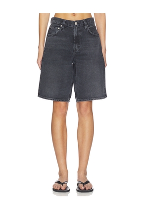 Citizens of Humanity Court Denim Short in Black. Size 23. Also in 24, 25, 26, 27, 28, 29, 30, 31, 32, 33, 34.