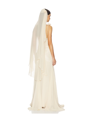 DE LA VALI Lyra Veil in Cream.