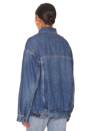 LEVI'S XL Trucker in Denim-Medium. Size L. Also in M.