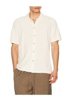 Faherty Short Sleeve Sunwashed Knitted Shirt in Cream. Size L. Also in M, S, XL/1X.