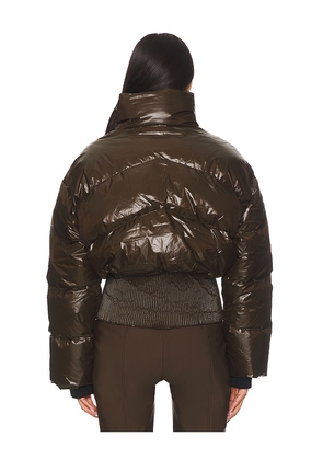 Perfect Moment Auretta Ski Jacket in Chocolate. Size S. Also in XS, M.