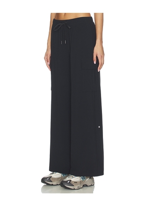 Splits59 Alex Airweight Cargo Pant in Black. Size L. Also in M, S, XS.