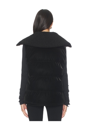 Varley Evie Puffer Gilet in Black. Size M. Also in S, L.