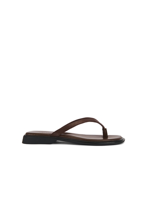 Vagabond Shoemakers Izzy Sandal in Chocolate. Size 36. Also in 37, 38, 39, 40, 41.