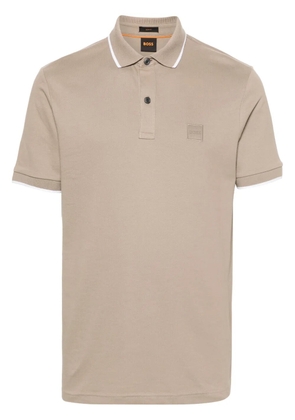 BOSS logo-patch piqué polo shirt - Neutrals