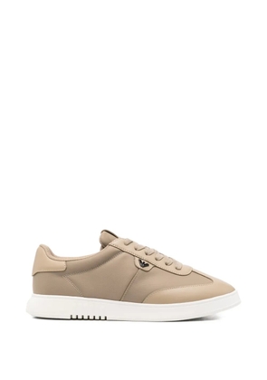 Emporio Armani logo-detail sneakers - Neutrals