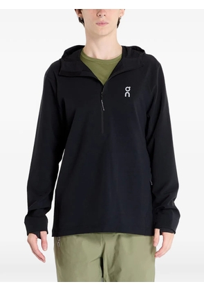 On Pace hoodie - Black