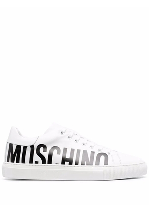 Moschino logo-print low-top sneakers - White