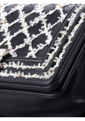 CHANEL Pre-Owned Boy Flap Bag Lambskin with Quilted Tweed and Sequins Small crossbody bag - Black