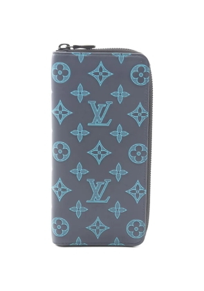 Louis Vuitton Pre-Owned 2021 Monogram Shadow Zippy wallet - Grey