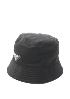 Prada Pre-Owned 2010s triangle-logo bucket hat - Black