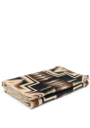 Pendleton jacquard oversized towel - Black