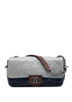 CHANEL Pre-Owned 2012 Medium Quilted Tricolor Lambskin Country Chic Flap shoulder bag - Blue