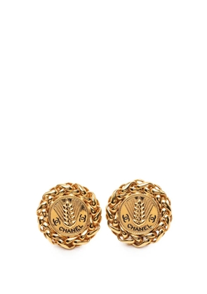 CHANEL Pre-Owned 1950-1970 CC Gold Plated Wheat Medallion Clip On Earrings costume earrings