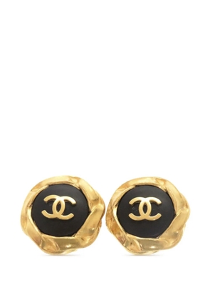 CHANEL Pre-Owned 1995 Gold Plated Enamel CC Round Button Clip on Earrings costume earrings - Black