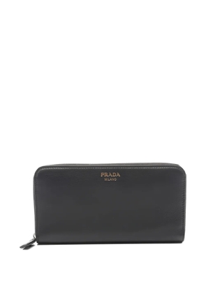 Prada Pre-Owned 2020s round zipper leather wallet - Black