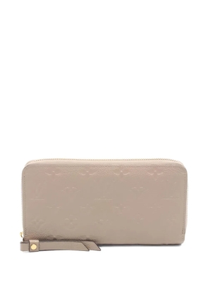 Louis Vuitton Pre-Owned 2019 Zippy Embossed leather wallet - Neutrals
