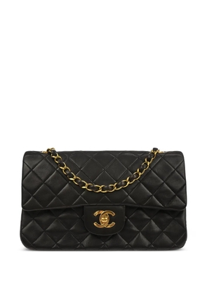 CHANEL Pre-Owned 1995 small Classic double-flap quilted lambskin shoulder bag - Black