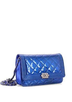 CHANEL Pre-Owned Boy Wallet on Chain Quilted Patent crossbody bag - Blue