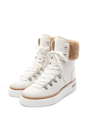 Hermès Pre-Owned 2010s Flocon leather boots - White