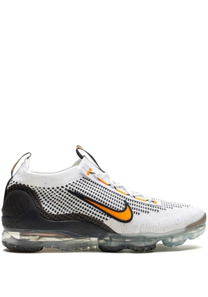 Nike Air VaporMax 2021 Flyknit 'White Kumquat' sneakers