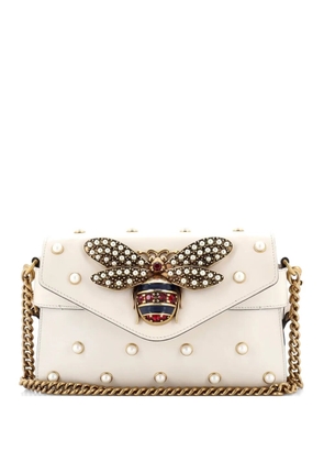 Gucci Pre-Owned Broadway Pearly Bee Embellished Leather Mini shoulder bag - White