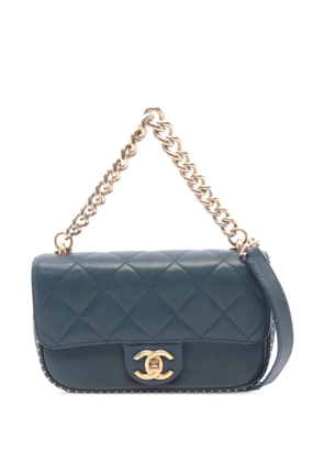CHANEL Pre-Owned 2017-2018 Quilted Caviar Studded Chain Handle Flap satchel - Blue