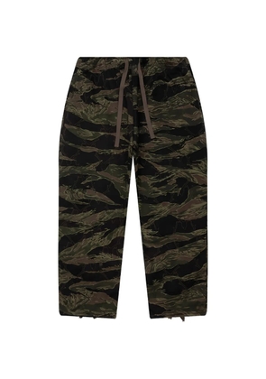 SOUTH2 WEST8 skull-quilting camouflage trousers - Green