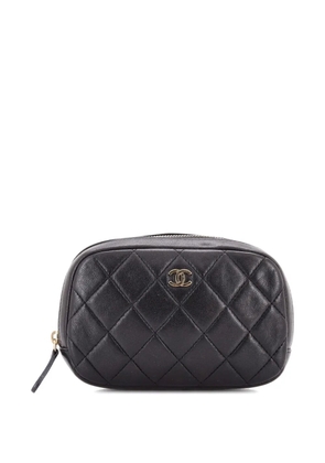CHANEL Pre-Owned Curvy Cosmetic Quilted Lambskin Small pouch - Black