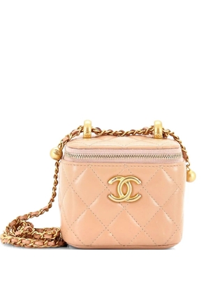 CHANEL Pre-Owned Pearl Crush Vanity Case with Chain Quilted Lambskin Mini clutch bag - Neutrals