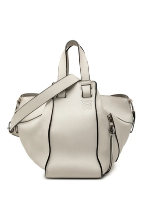 Loewe Pre-Owned 2016 Small Leather Hammock satchel - White