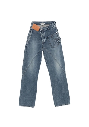 JW Anderson twisted-effect logo-patch jeans - Blue
