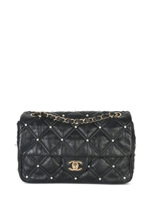 CHANEL Pre-Owned 2019 medium CC Flap studded shoulder bag - Black