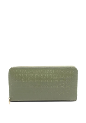 Loewe Pre-Owned 2000s Repeat anagram zip long wallet - Green
