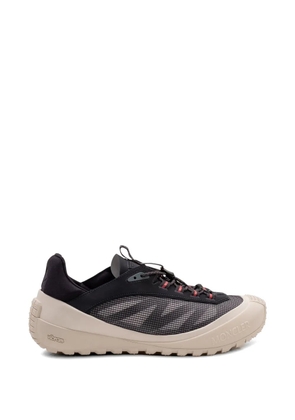 Moncler low-top lace-up sneakers - Black