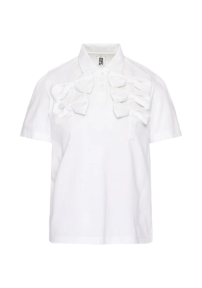 Noir Kei Ninomiya bow-embellished polo shirt - White