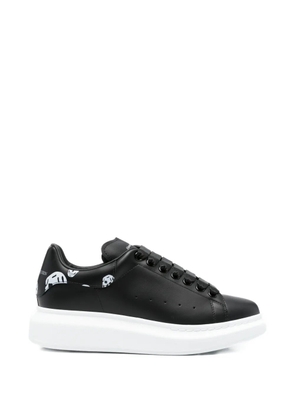 Alexander McQueen Oversized skull-print sneakers - Black
