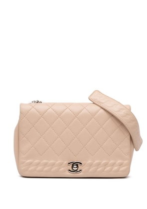 CHANEL Pre-Owned 2018 Quilted Calfskin Chain Embossed Flap crossbody bag - Brown