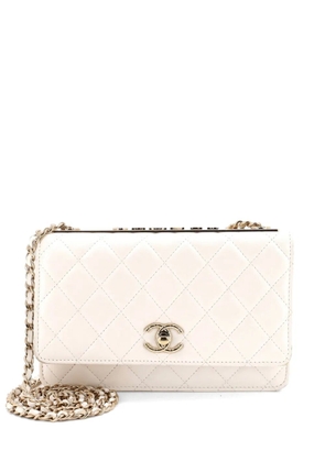 CHANEL Pre-Owned Trendy CC Wallet on Chain Quilted Lambskin crossbody bag - White